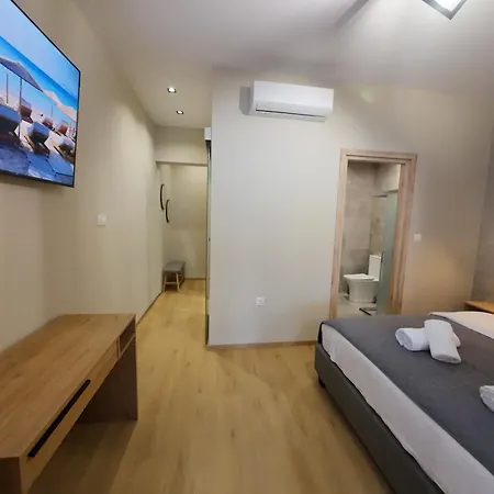 Nel Paese * Скиатос